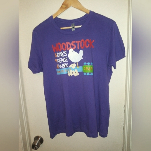 Woodstock 3 Days Of Peace and Music T-Shirt Size XL New Without Tags - Picture 1 of 4